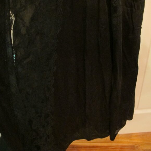 Super Sexy Soft Silky and Lacy nightgown Black Size Medium - Picture 5 of 5